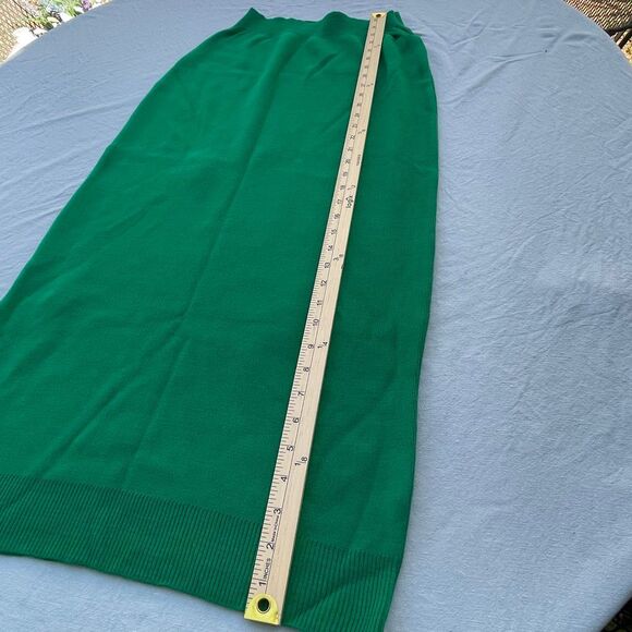 Made in Turkey , two piece set size L Kelly Green top and skirt. - Picture 7 of 13